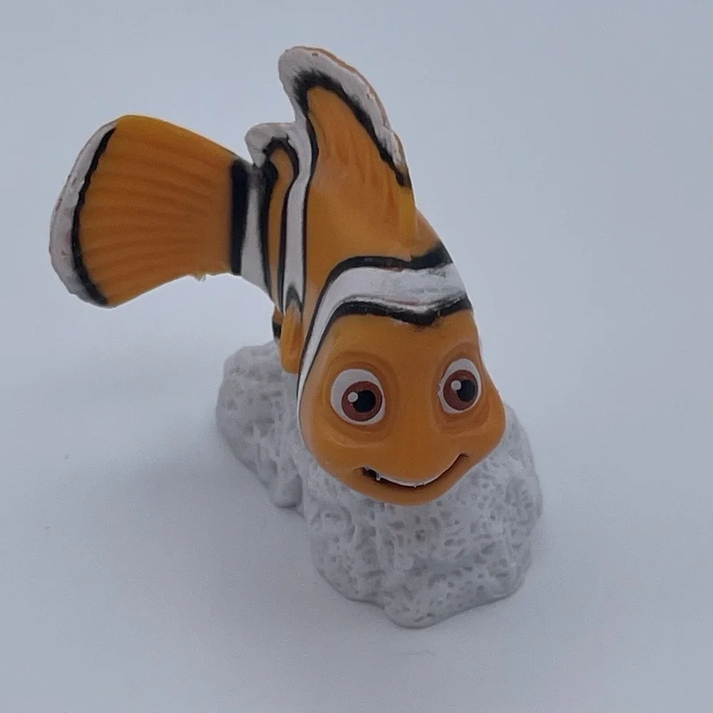 Finding Nemo Bundle DVD 2-Disc Set + Look & Find Book + Mini Figure Disney Pixar